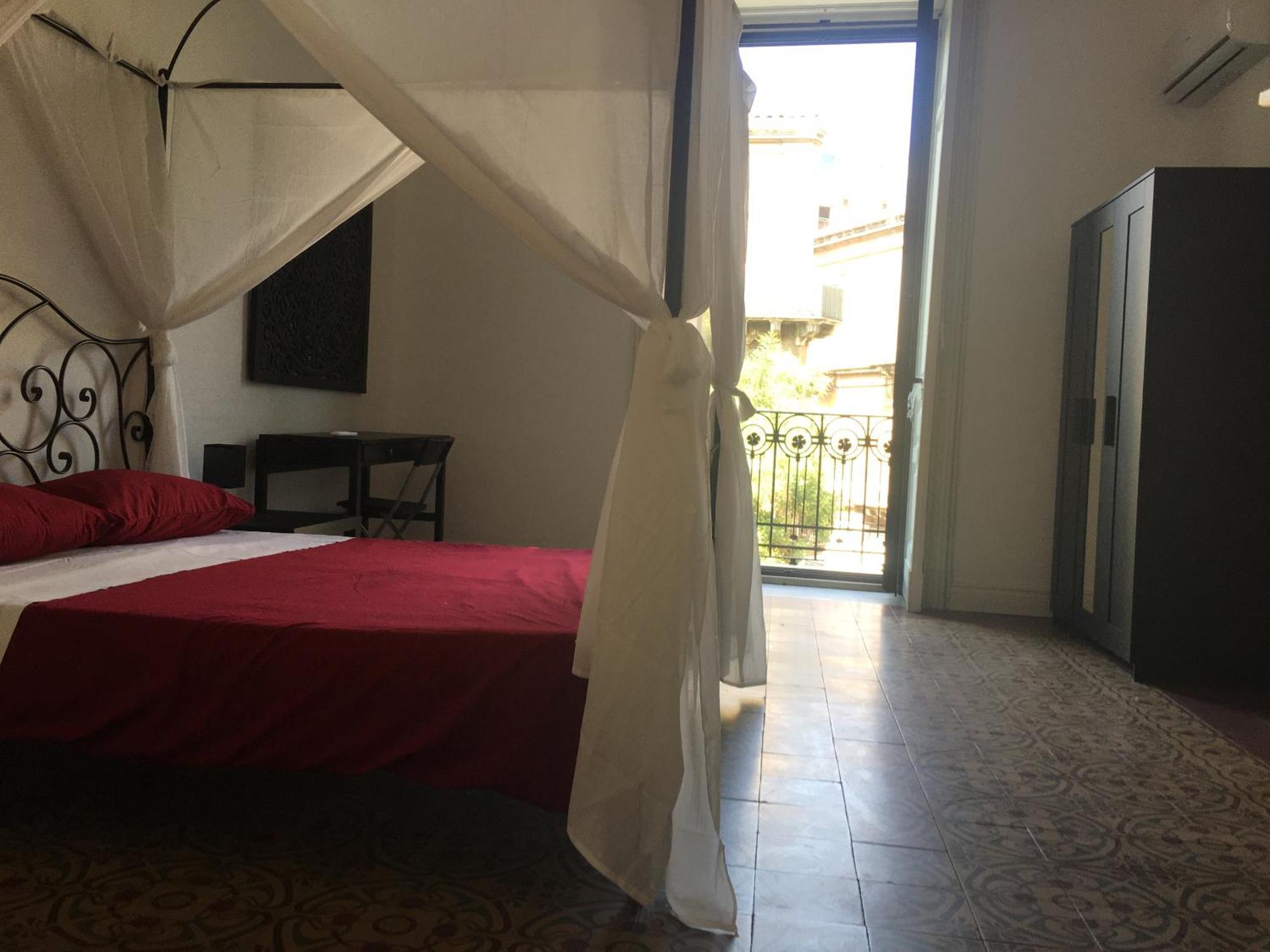 Bohemian Apartment Terrace Downtown Aeroporto di Catania Fontana Rossa Esterno foto